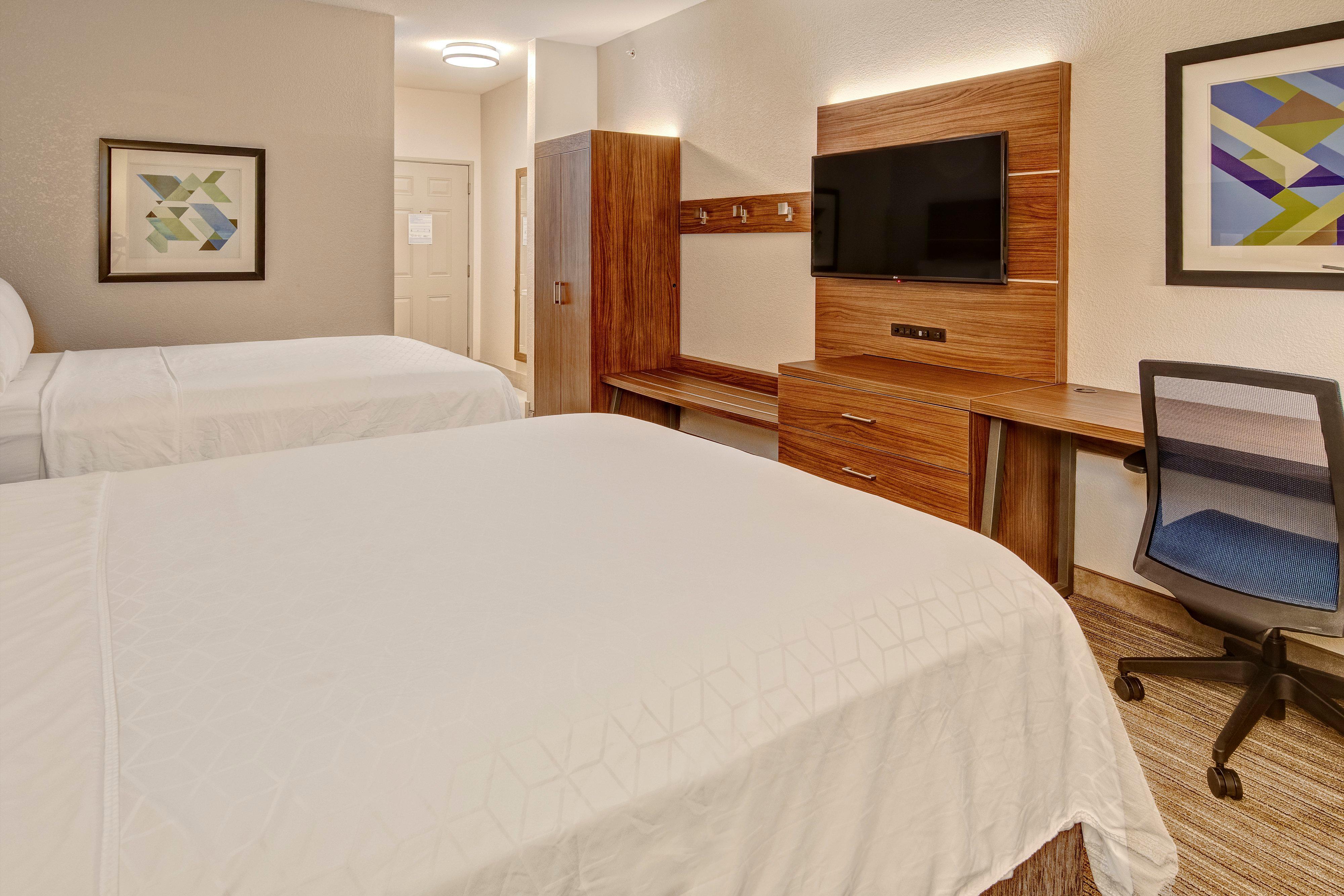 Holiday Inn Express Hotel & Suites Clarksville Exterior photo